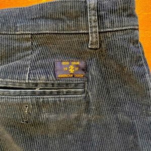 Izod corduroy 36/30. Deep aqua blue color